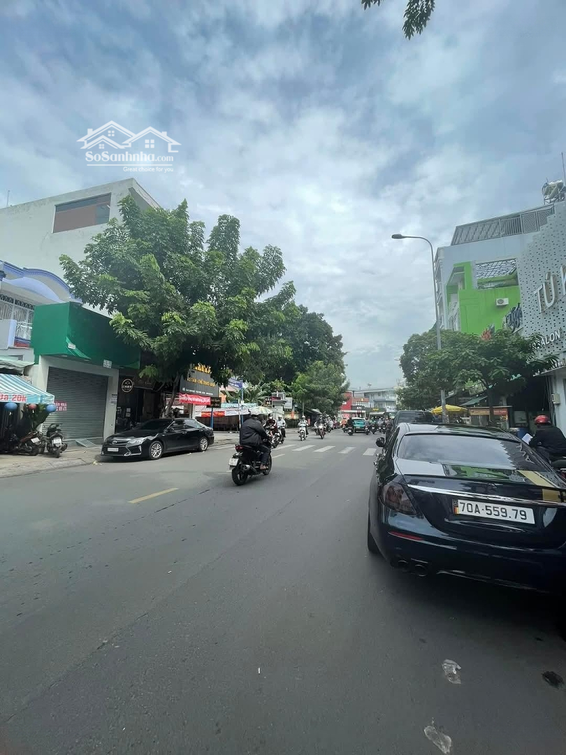 Bán Nhàhẽm Xe Hơi6M Lương Thế Vinh, 11X20M,Giá: 14,2 Tỷ Bớt Lộc
