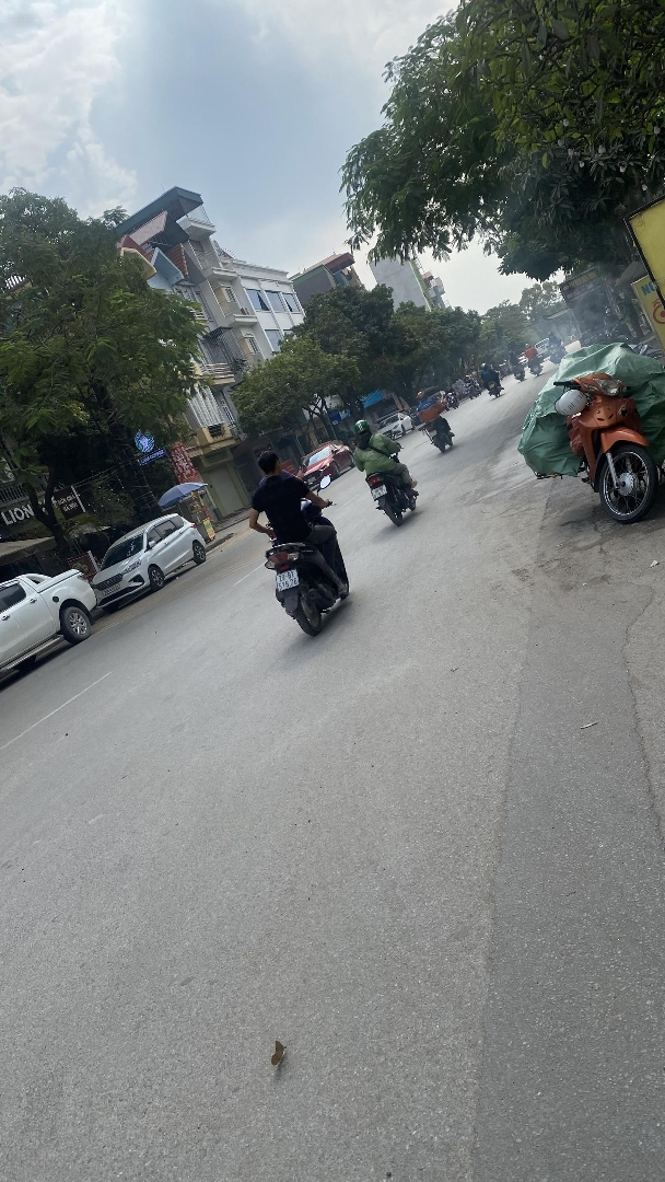Bán Nhà Phố Hoàng Đạo Thành, Kim Giang, Thanh Xuân,Diện Tích22 M2, 5 Tầng ,Mặt Tiền4 M, Giá Bán 2,35 Tỷ.