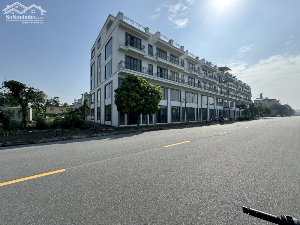 Cần bán gấp 80,6m2 Shophouse Metropolitan - Mặt phố Nguyễn Mậu Tài. Hai mặt đường trước sau