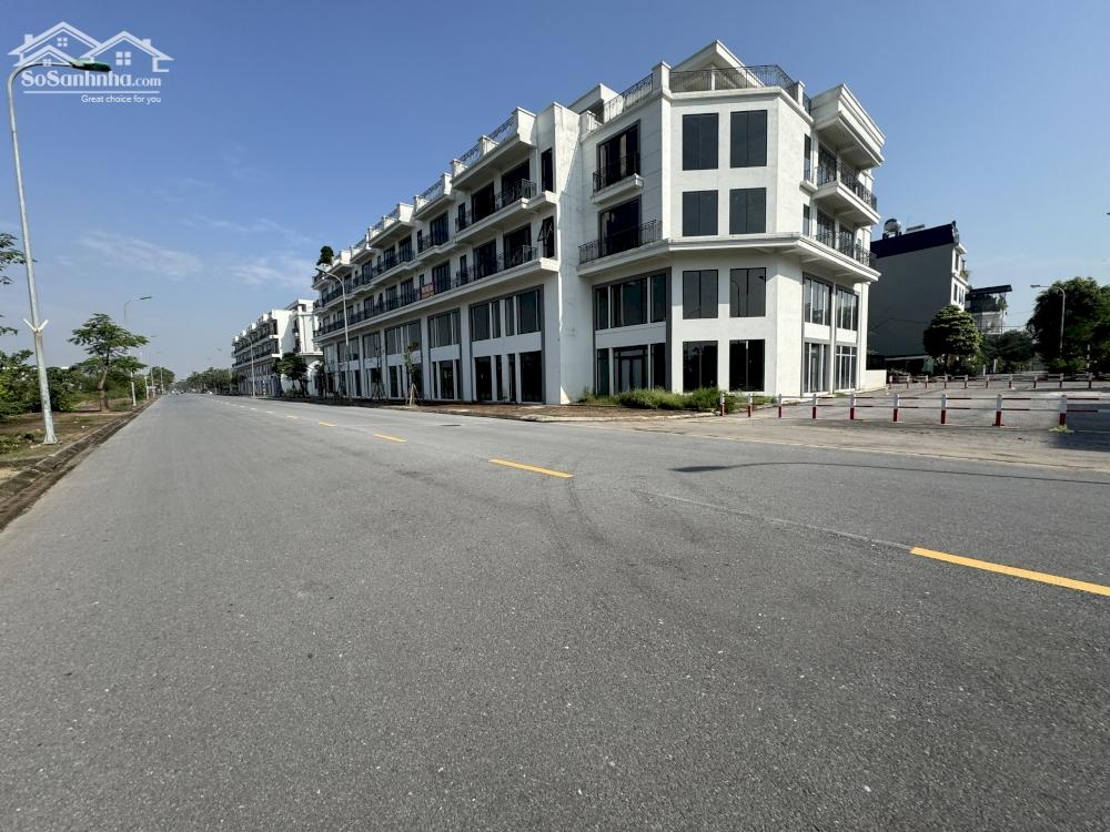 Cần bán gấp 80,6m2 Shophouse Metropolitan - Mặt phố Nguyễn Mậu Tài. Hai mặt đường trước sau