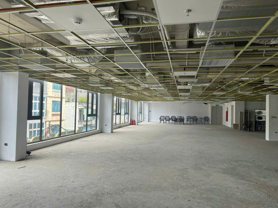 Cho Thuê Mbkd Phố Bạch Đằng 700M2 +Mặt Tiền30M Riêng Biệt Thông Sàn Giá 326.75Đ/M2/Th
