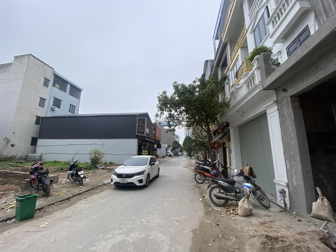 Bán Đất 72M2 *Mt 5M= Hậu Vuông, Dv Lộc Ninh Chúc Sơn Xây Được 7 Tầng Full Tiện Ích Giá Bán 8,15 Tỷ