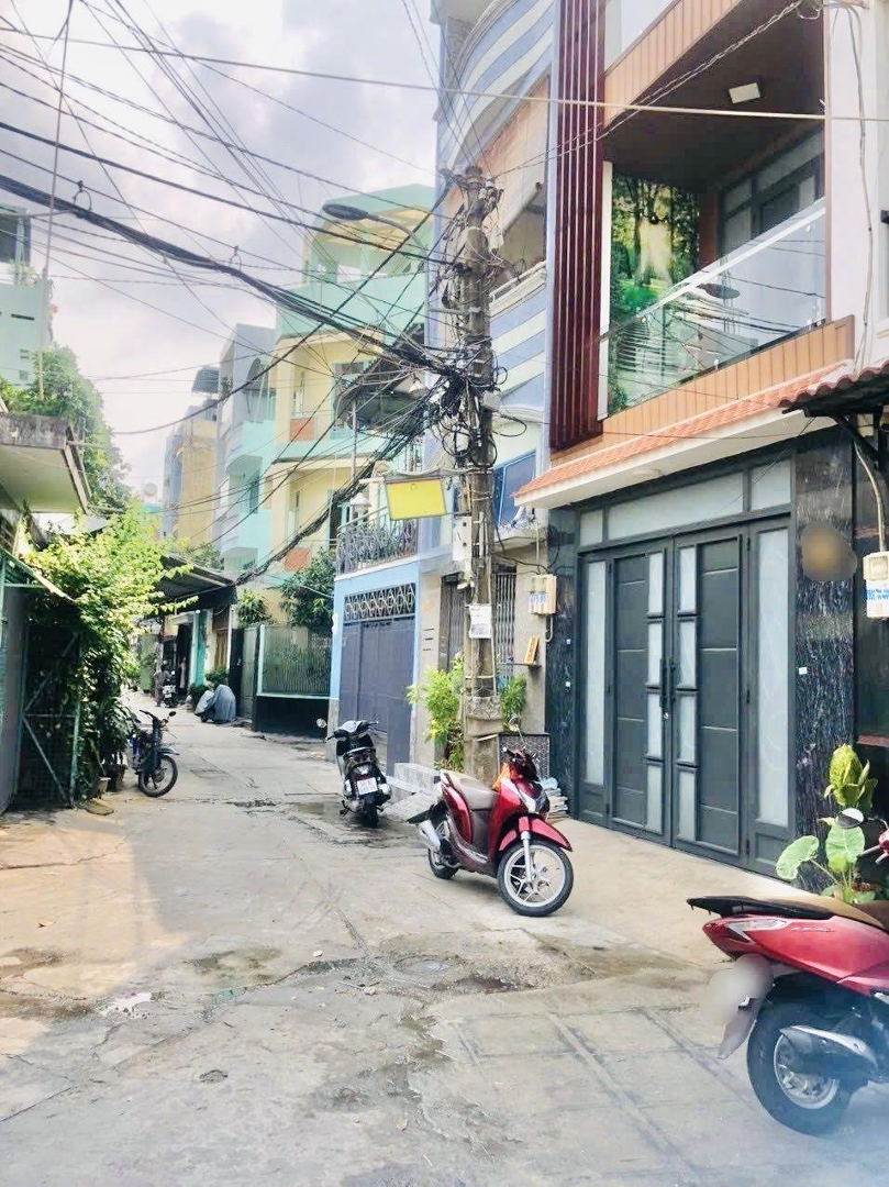 Nhà 4X15M Đúc 3 Lầu Sân Thượng Hẻm Xe Hơi Đường Bình Thới P10 Q11
