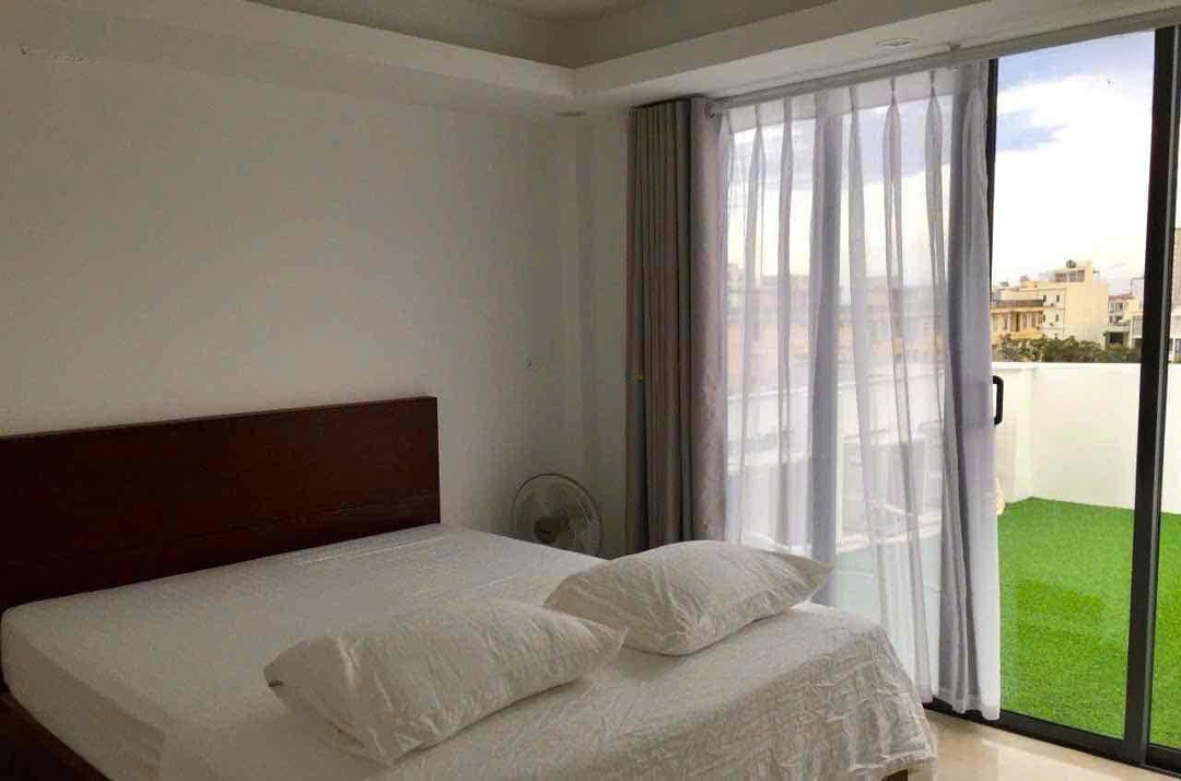 Bán Tòa Căn Hộ 5 Tầng Đối Diện Công Viên Ngay Khu Phố Tây