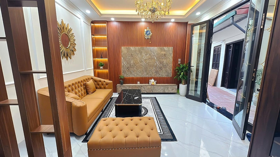 Bán Nhà Bát Khối - Mới Kính Koong - Nội Thất Xịn - Ô Tô Đỗ Cổng - 5 Tầng - 30M2 - Giá Nhỉnh 6 Tỷ