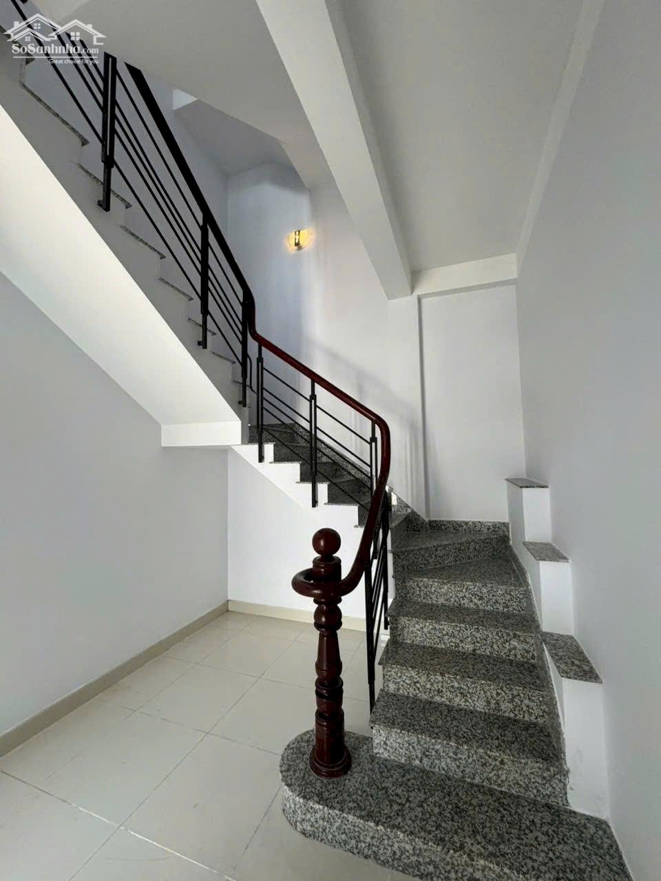 Cho thuê nhà nguyên căn ( hoặc bán), nở hậu tại 322 Tống Văn Hên, Phường 15,Quận Tân Bình, TP HCM