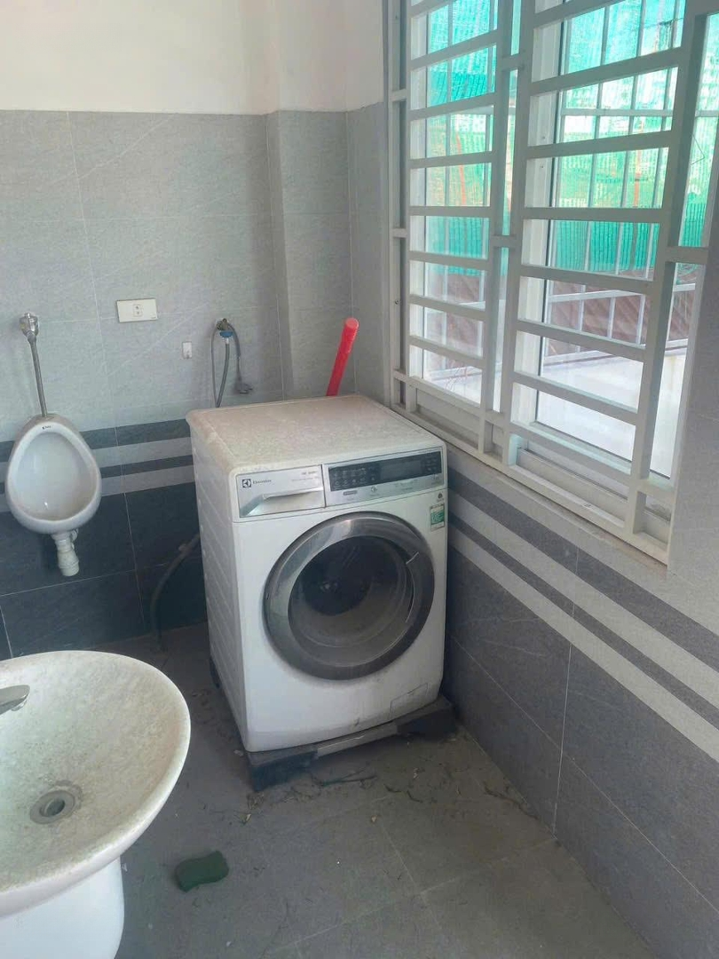 Cho Thuê Nhà Ngõ Phạm Tuấn Tàidiện Tích43M2 X 6 Tầng, Thang Máy, Ô Tô Đỗ, 20 Triệu
