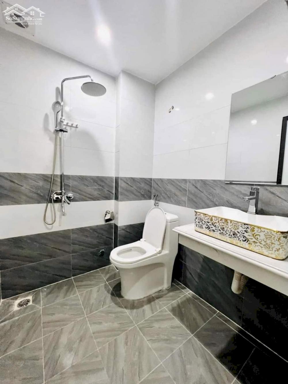 Bán Nhà Yên Bệ - Kim Chung, 32m2*5Tầng. Lô góc 2 thoáng có ban công cực đẹp ôtô để gần nhà.
