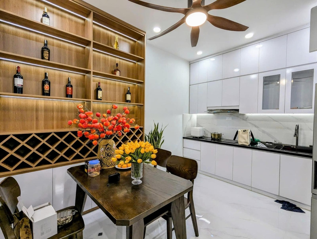Phân Lô Nguyễn Phúc Lai, Gara Ôtô, Kinh Doanh,Diện Tích43M2, 4 Tầng,Mặt Tiền4M, Giá Bán 14,2 Tỷ