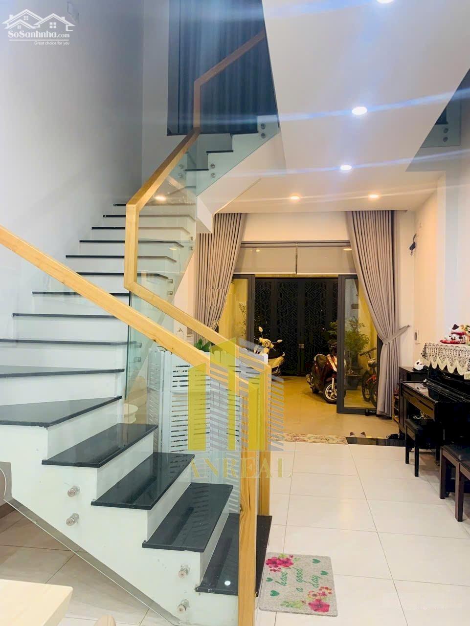 NHÀ PHỐ ĐẸP HIỆN ĐẠI KHU ĐÔ THỊ AN PHÚ - SÂN XE HƠI 3 LẦU