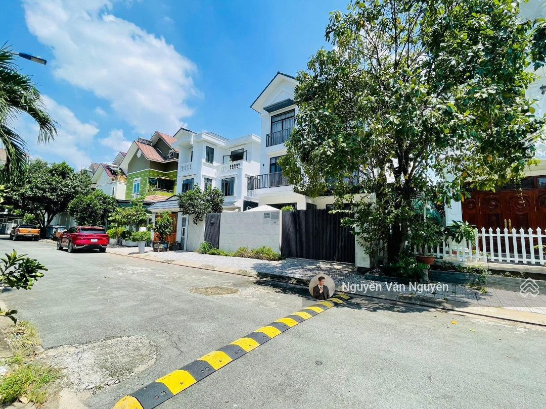 Bán Biệt Thự Cao Cấp 3 Lầu Kdc Gia Hòa - Đối Diện Công Viên - Ngang 12Mdiện Tích192M2. Canh Global City