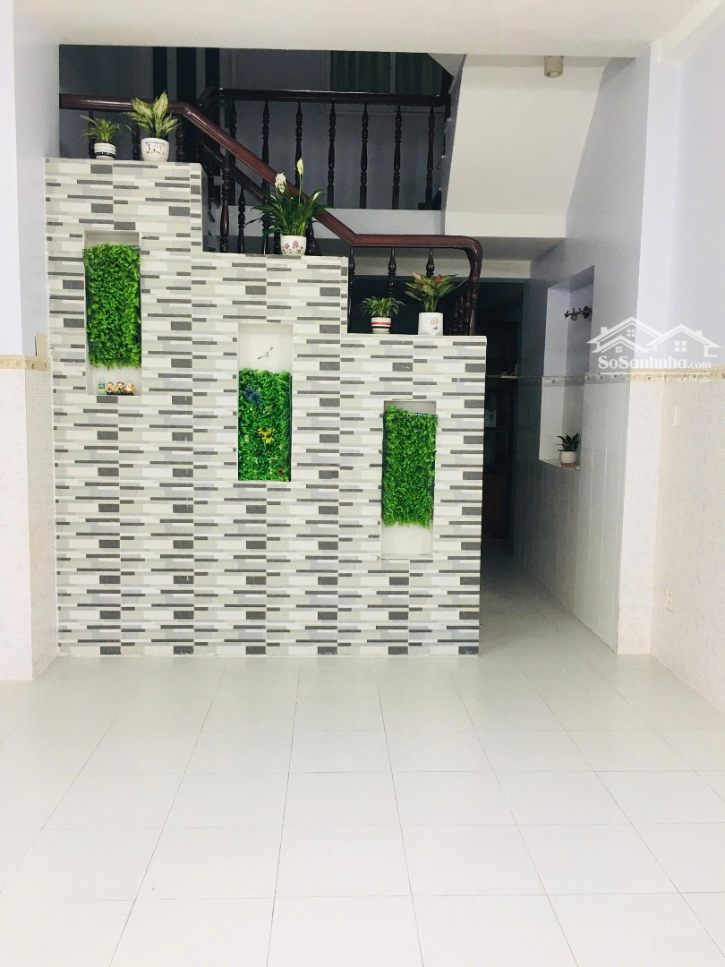 Nhà Phố Hẻm Xe Tãi Kdc Kiều Đàm 2 Lầu Sau Lưng Lotermart Gần Q1, Q4