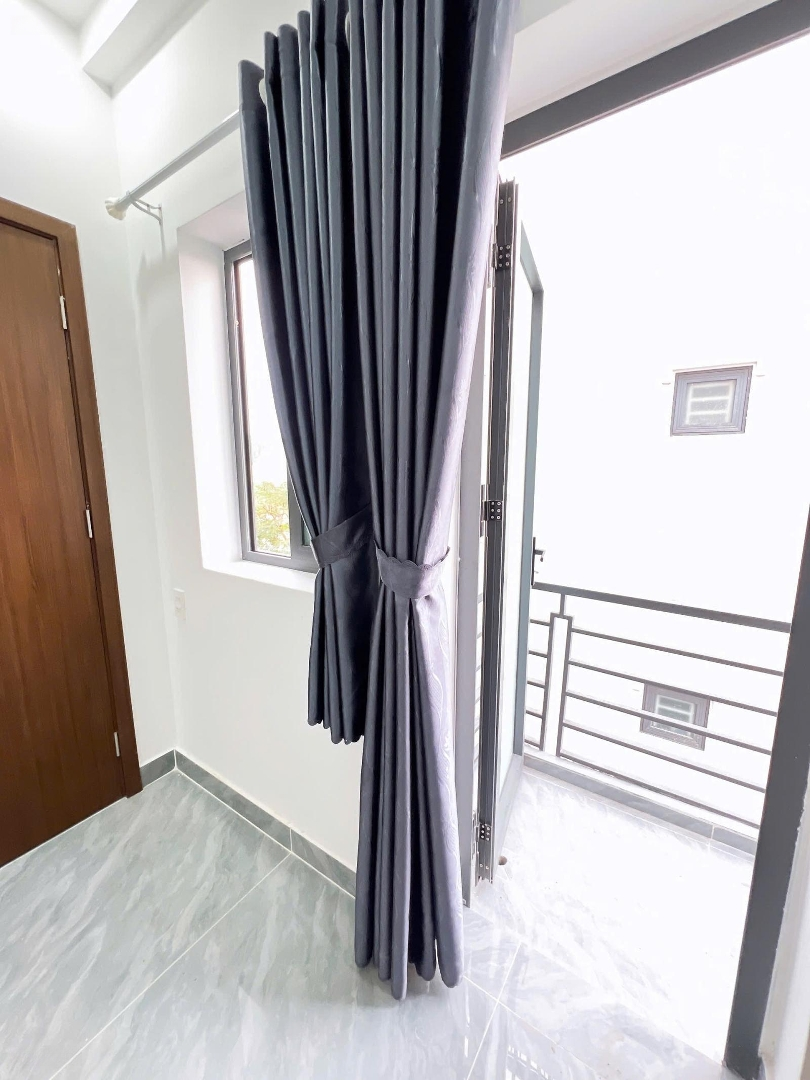 Căn Balcony Full Nội Thất - Sạch Sẽ Thoáng Mát