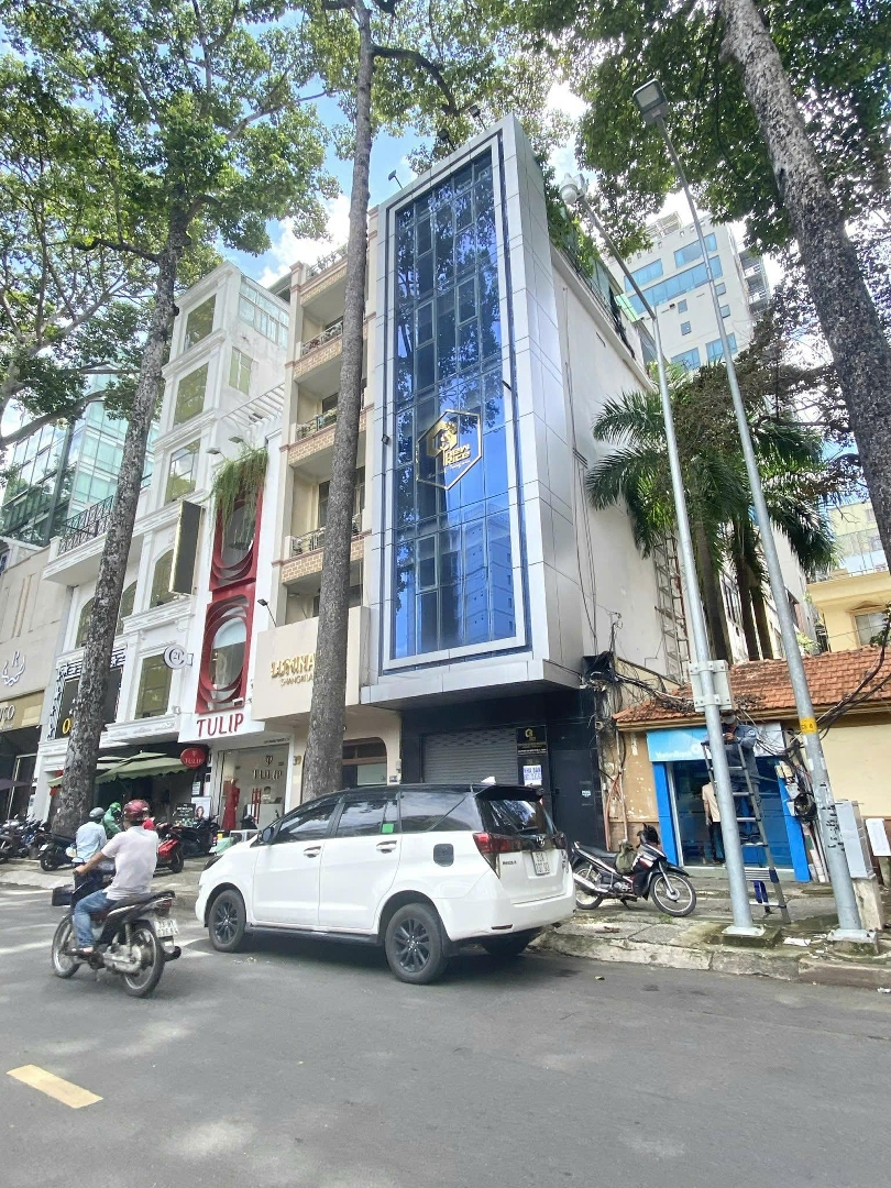 Bán Nhà 6 Tầng Có Thang Máy, Mặt Tiền Trần Hưng Đạo P1 Q5,Diện Tích4,5M X 22M, Cho Thuê 100 Triệu, Giá Bán 30 Tỷ