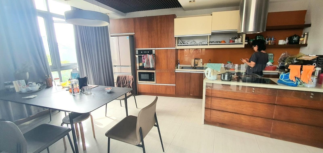 Bán Nhà Phố Trấn Vũ Ba Đình, View Hồ Trúc Bạch Kinh Doanh Đỉnh, 5 Tầng Thang Máydiện Tích91M2. Giá Bán 71 Tỷ