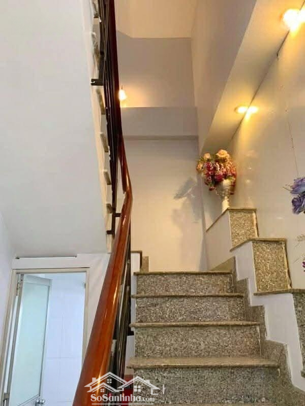 Bán Nhà Q7: Mặt Tiền Đường Lý Phục Man, Ngang Gần 5M. 6 Tầng.13 Phòng Cho Thuê Full Phòng.