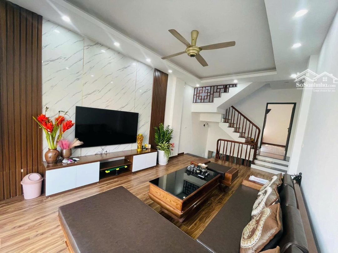 Cần Bán Căn Nhà Ở Đông La, Hoài Đức.full Nội Thất Sịn-Có Sân Riêng-Oto 49M3 X 4 Tầng X 5Tỷ85 (Tl)