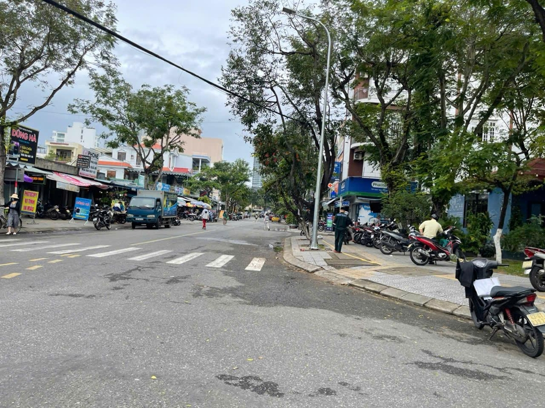 Căn Góc! Bán Nhà 3 Tầng 2Mt Mai Hắc Đế, 120M2, 17.1 Tỷ (Sát Chợ Đêm Sơn Trà Trần Hưng Đạo)