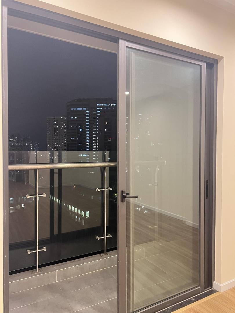 Cc Cần Cho Thuê Gấp Căn Hộ Studio 38M2 - Nội Thất Nguyên Bản Tại Trinity Tower Chỉ 8 Triệu Có Tl
