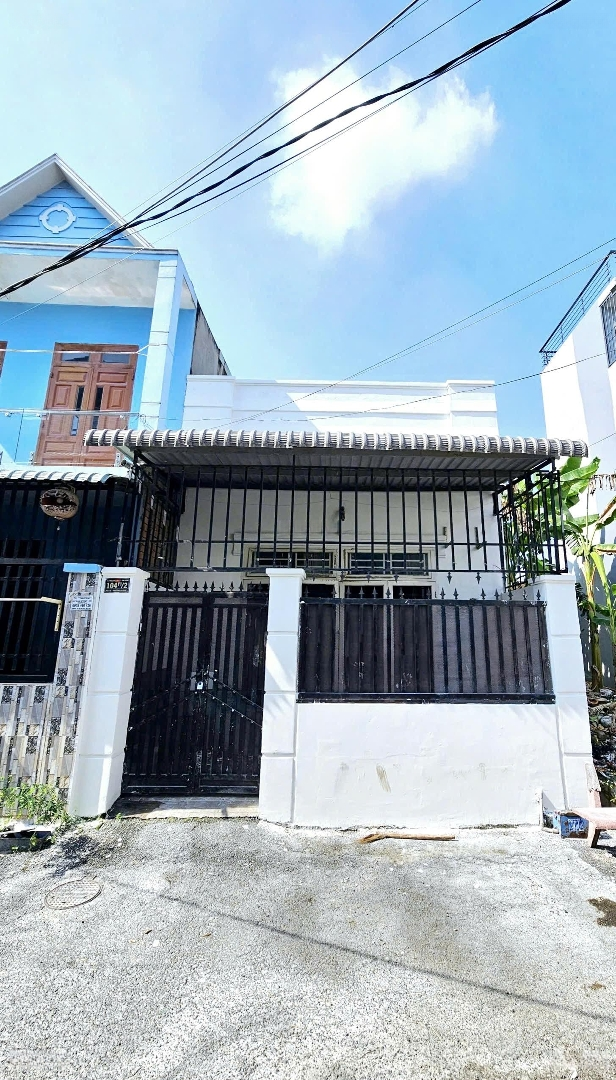 Cần Bán Căn Nhà Gác Lửng Đẹp Ngay Đường Liên Huyện, Gần Chợ Phú Andiện Tích50M (5X10 )Đường 5M Xe Hơi