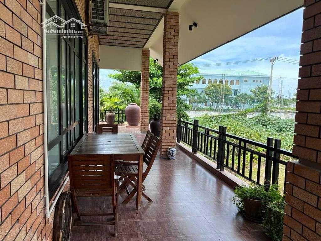 Bán Siêu Villa Nghỉ Dưỡng 5 Sao Gần Biển Mỹ Khê - Đà Nẵng , Diện Tích 450M2 Villa 2 Tầng