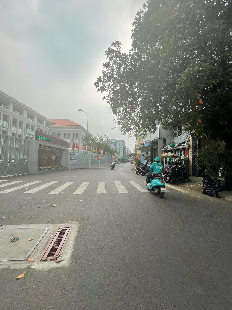 Rẻ Nhất Mặt Tiền Đường Hoa -Phan Xích Long -Phú Nhuận-Dt:4X16M 4 Tầng 16,8 Tỷ Tl- Liên Hệ: 0789162686