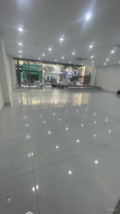 Cho Thuê Nhà Liền Kề 214 Nguyễn Xiển 170Mx6T, Thông Sàn, Thang Máy, Nhà Mới, Ô Tô Đỗ: Giá 50 Triệu/Th