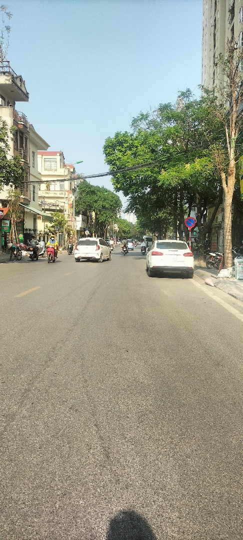 Siêu Phẩm Quang Trung Hà Đông, 105M, 4 Tầng, Giá Nhỉnh 10 Tỷ. Mặt Phố Kinh Doanh Sầm Uất.