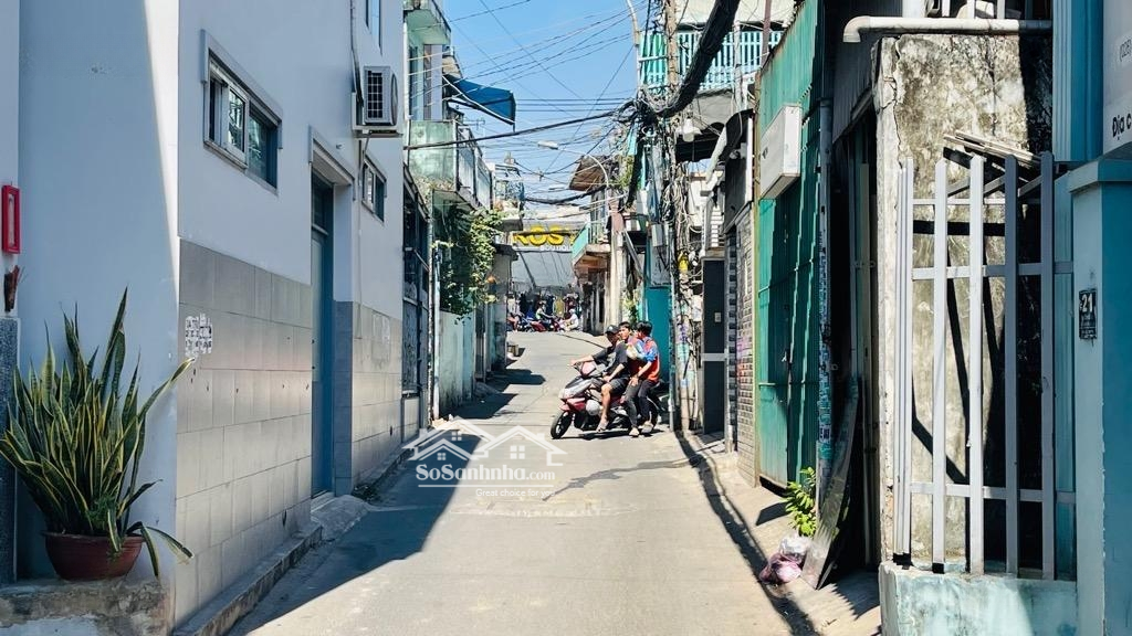 Nhà Mới Xây Vuông Vức Ngay Lê Văn Việt Q9, Nhà Đẹp Khó Kiếm, Dọn Vào Ở Ngay