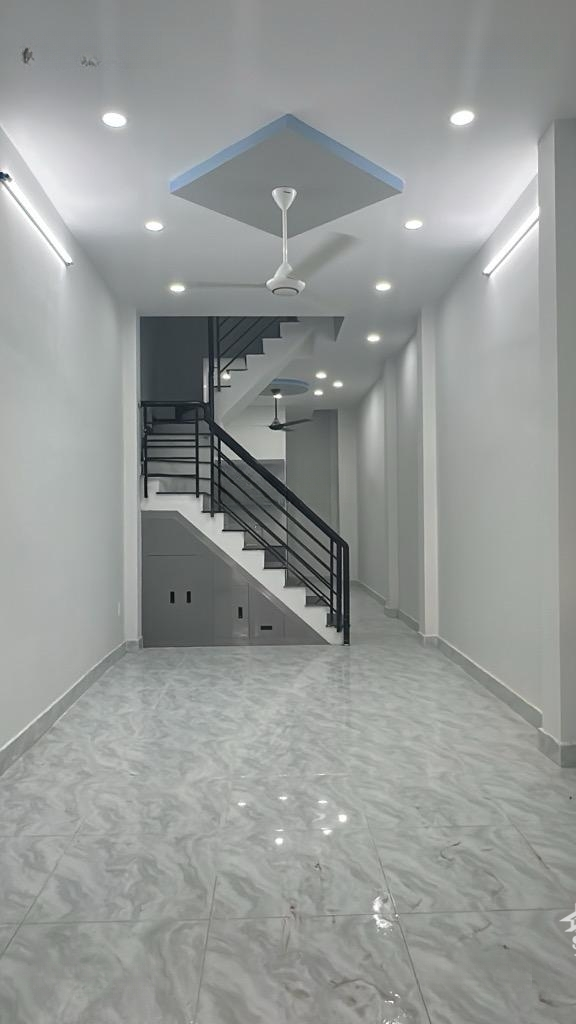 Nhà Mới Xây Vuông Vức Ngay Lê Văn Việt Q9, Nhà Đẹp Khó Kiếm, Dọn Vào Ở Ngay