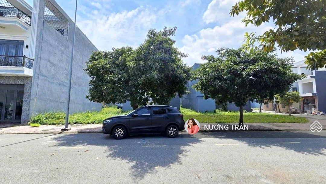 Cần Bán 2 Lô Góc 488M -2 Mặt Tiền Đường Nhựa - Giá Bán 7,5Ty-Đối Diện Bệnh Viện Hạnh Phúc.