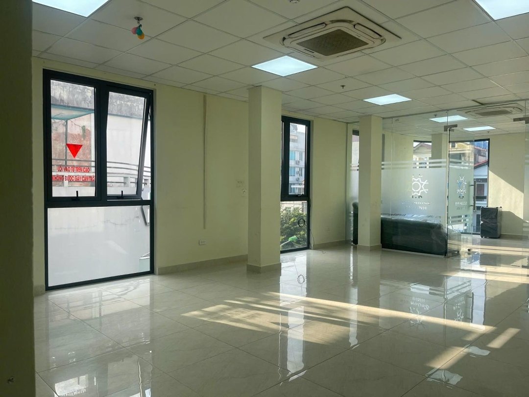 Văn Phòng Tại Mặt Phố Trung Kính- Quận Cầu Giấy Với Diện Tích 110M2-20 Triệu