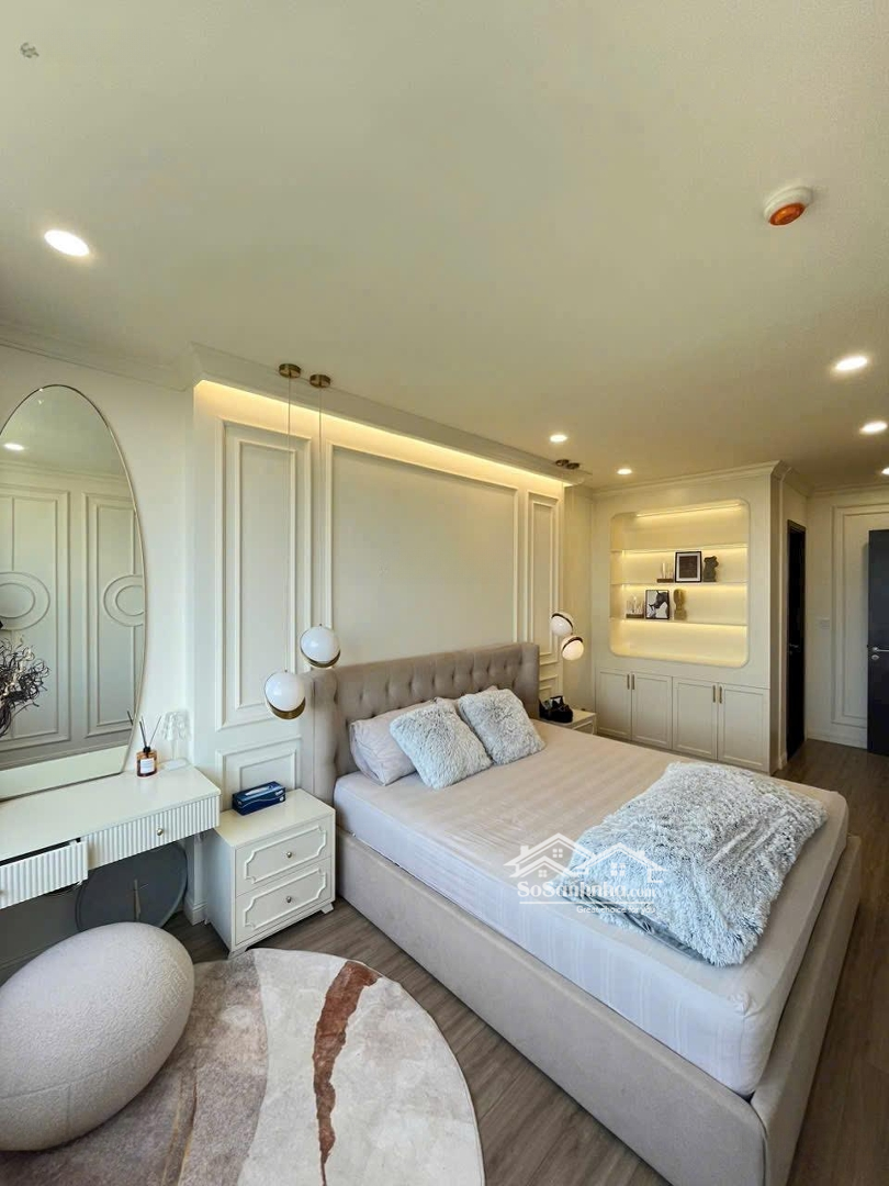 Bán Căn 2 Phòng Ngủ 2 Vệ Sinh79M2 Full Nội Thất Tầng Đẹp View Đẹp Sổ Sẵn . Ngân Hàng Hỗ Trợ 70%. Lãi Suất 6%