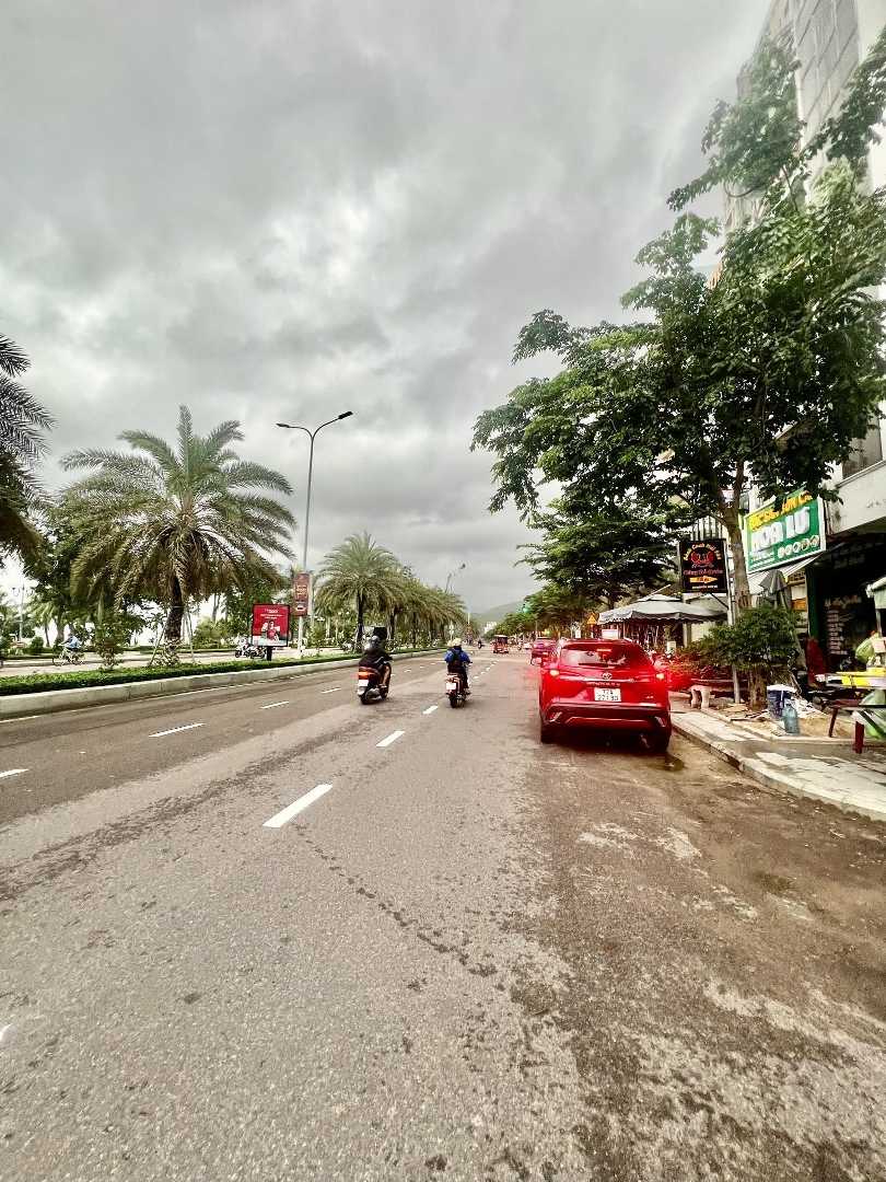 Nhà Mặt Tiền Đường , 106M2 (6,5*16,3) , Gần An Dương Vương , P. Nguyễn Văn Cừ , Nhỉnh 15 Tỷ