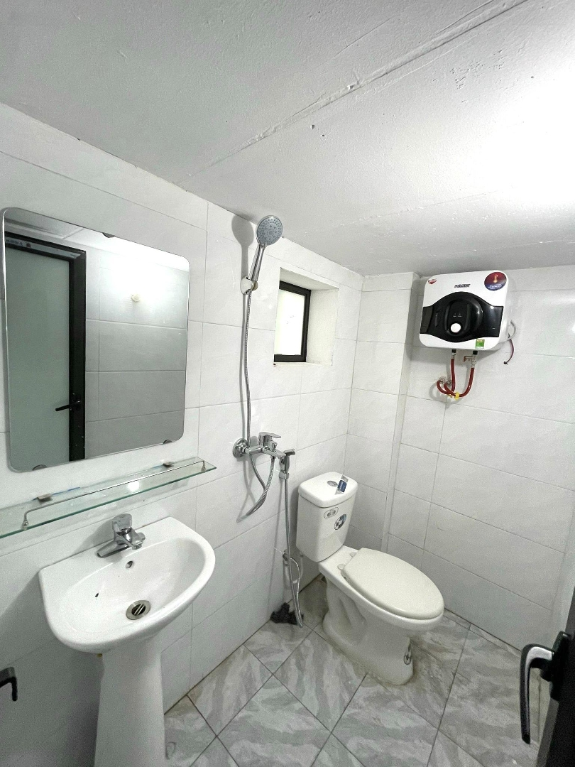 Cho Thuê Ccmn Mới, Full Đồ, Giờ Tự Do, Ko Chung Chủ Tại Phố Bằng Liệt, 3. 5 Triệu, Ở Luôn