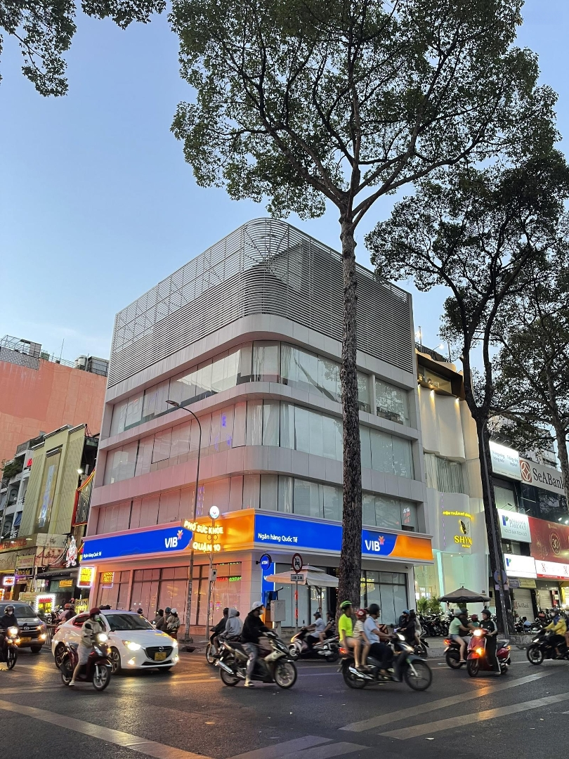Góc 3Mt Trần Hưng Đạo Q1 (Dt 8X18M, 6 Tầng, Thang Máy), Hdt: 250 Triệu - Chỉ Có 68 Tỷ