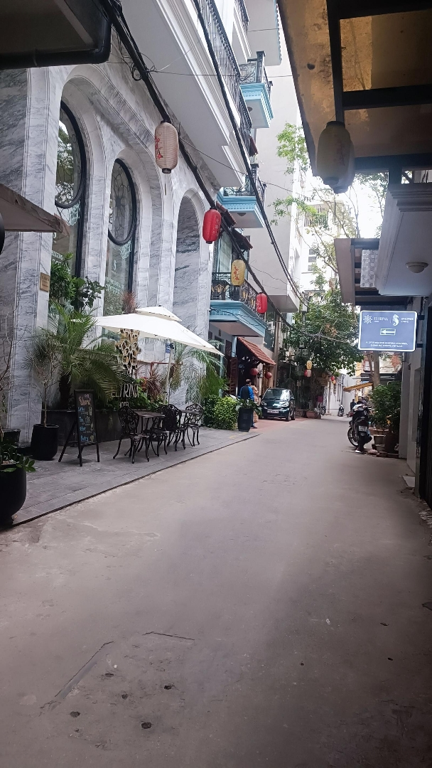 Ngô Tất Tố - Đống Đa, Ngõ Thông Ô Tô Vào Nhà, Khu Hiếm Nhà Bán, 30M2, 5 Tầng Nhỉnh 12 Tỷ