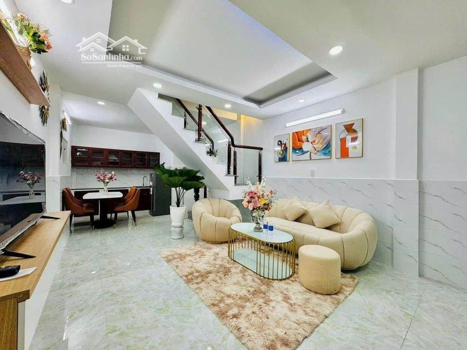 Bán Nhà Gấp Để Lo Việc Gia Đình, Tặng Full Nội Thất, Giảm Sâu Thêm 600 Triệu
