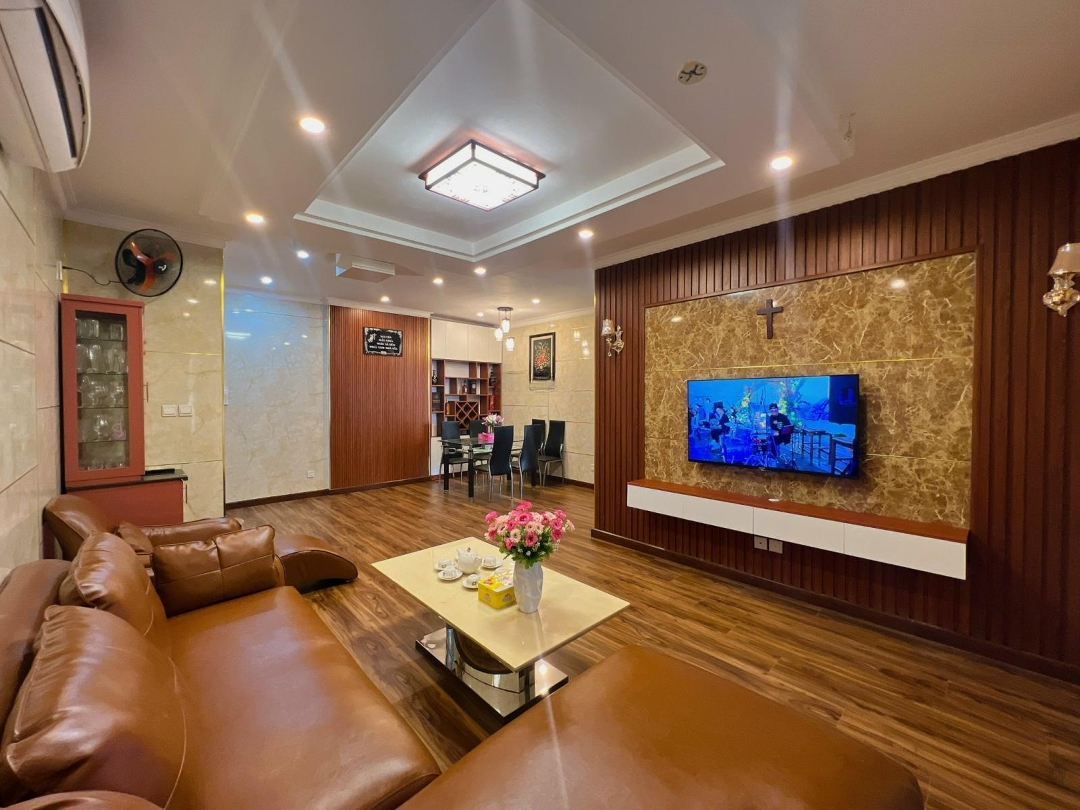 Chủ Nhà Cho Thuê Cc Mỹ Vinh 250 Ntmk Q.3.Diện Tích120M2 3P, 2 Vệ Sinh Giá Chỉ 14. 5 Triệu. Liên Hệ: 0938424900