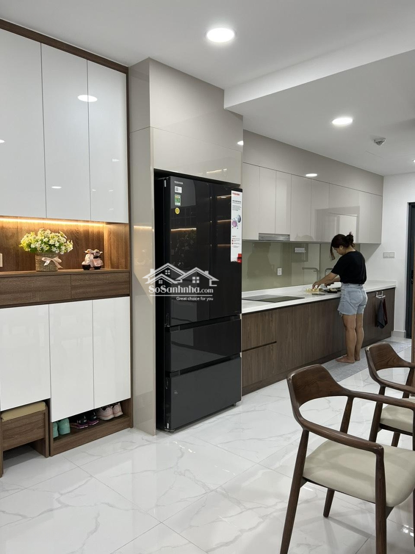 Cho Thuê Căn Hộ 4 Pn Diamond Brilliant Đầy Đủ Nội Thất Giá Bán 28.5 Tr - Liên Hệ Em Xem Nhà Nhé.