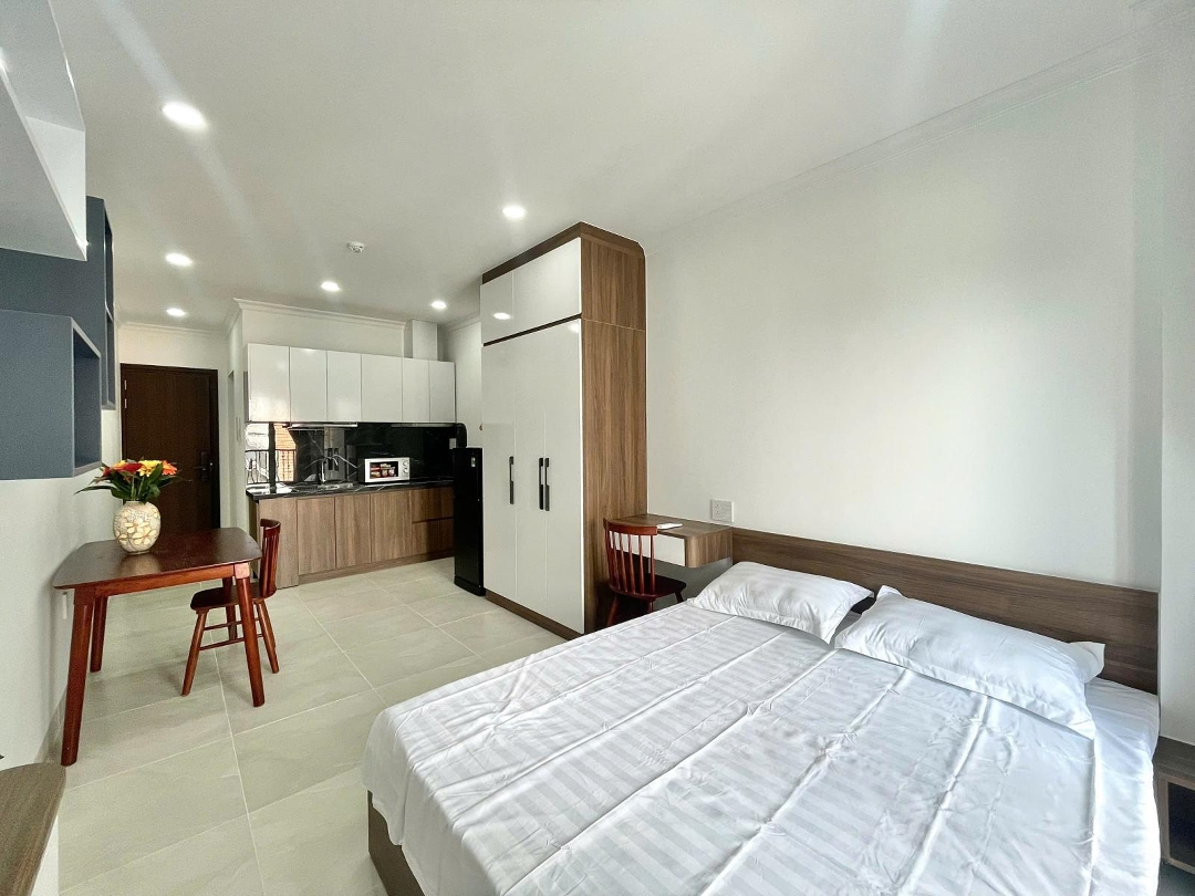 Khai Trương Căn Hộ Mới Tinh: Studio Bancol Thang Máy, Hầm Xe, Lễ Tân, Ngay Ngã Tư Hàng Xanh