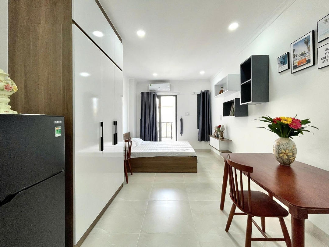 Khai Trương Căn Hộ Mới Tinh: Studio Bancol Thang Máy, Hầm Xe, Lễ Tân, Ngay Ngã Tư Hàng Xanh