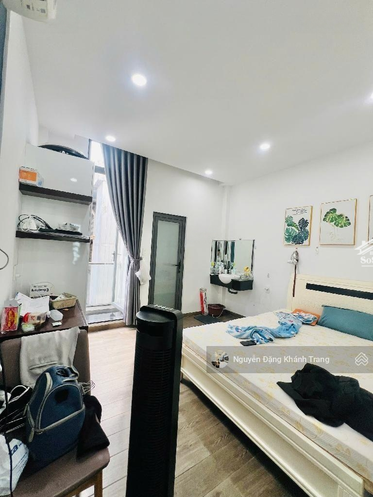 Bán Nhà Lý Chính Thắng Q3 - Kd 40 Triệu/Th - Thang Máy -Hẽm Xe Hơisátmặt Tiền- Nội Thất Giá Trị - 81M2 - 20Tỷ
