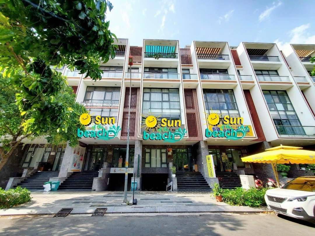 Cần Bán : Toà Nhà Ở Kết Hợp Cho Thuê Vạn Phúc City 10X17M, Hầm + 5 Tầng, Nguồn Thu 70 Triệu/Tháng