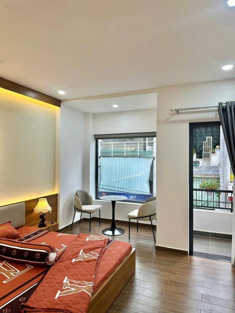 Gần Mặt Tiền,Hẽm Xe Hơiđa Kao, Quận 1 (4,2 X22M - 90M2) Sẵn 5 Tầng. Thu Nhập 600 Triệu/Năm. Chỉ 17,7 Tỷ Tl