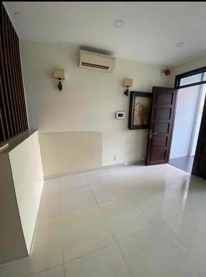 Nhà Nguyên Căn Thành Thái Hxt 4X18M Trệt 2 Lầu 4 Phòng Ngủ 3 Vệ Sinh- 18 Triệucó Thương Lượng- 0339668168 Xem Nhà Ngay