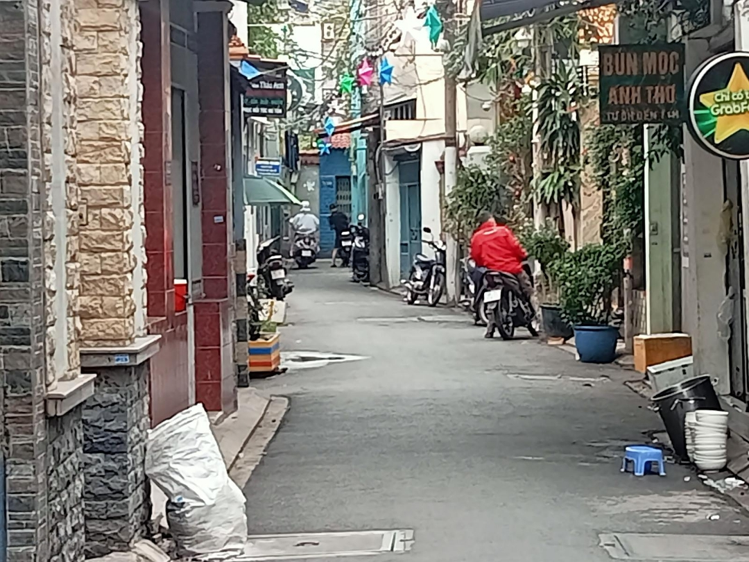 Bán Nhà Mới Đẹp Ở Ngay P3,Tân Bình,Xe Hơi Vô Nhà, Diện Tích: 48M,5Tầng,(4,3X11M),Btct,Chỉ 9Tỷ