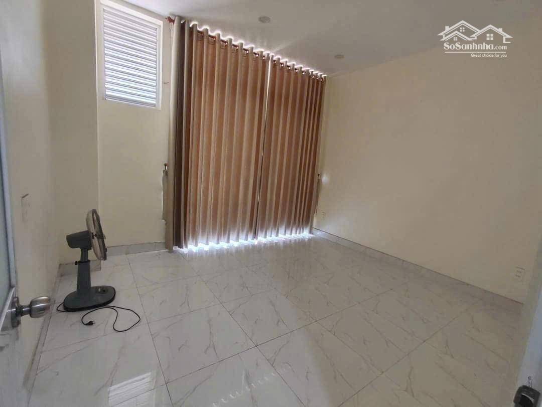 Kẹt Tiền Bán Nhanh Căn Nhà 3 Lầu 5 Phòng Ngủ 5 Vệ Sinhkdc Trường Lưu, Đường Thông 9M, Gần Vành Đai 3