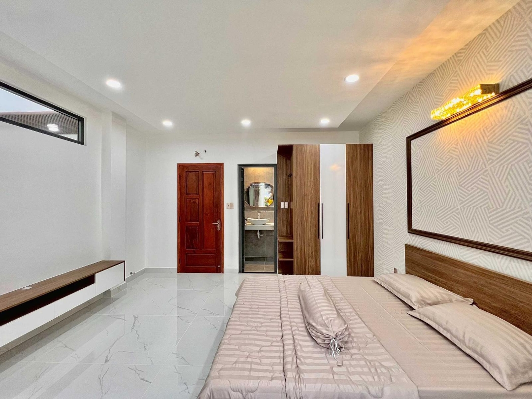 Siêu Vị Trí: Đinh Tiên Hoàng, Gần Lê Duẩn, Bến Nghé Q1! Căn Góc 2Mt ~100M2 Chỉ 17.9 Tỷ, 0902323354