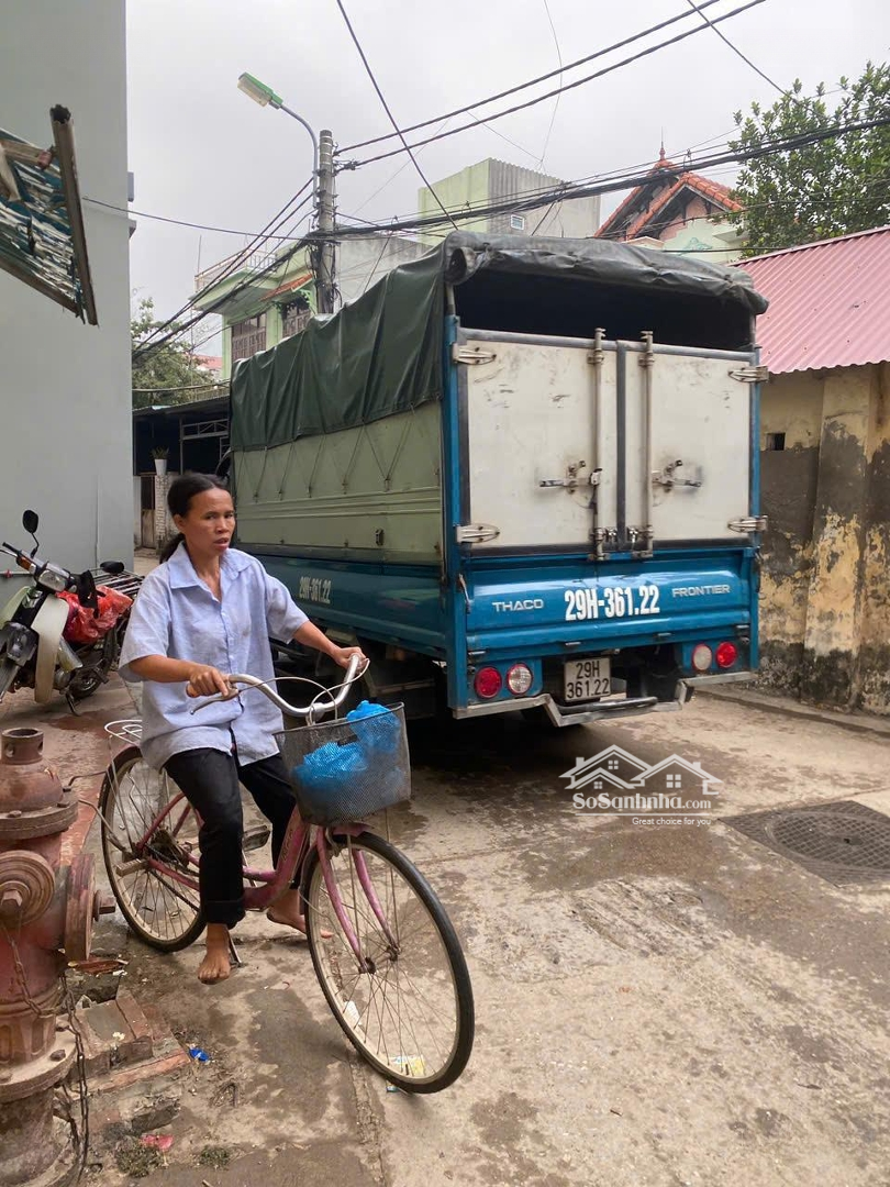 Hàng Nóng Lô Góc Ô Tô Qua, Ô Tô Vào , Kinh Doanh Tuyệt Vời.